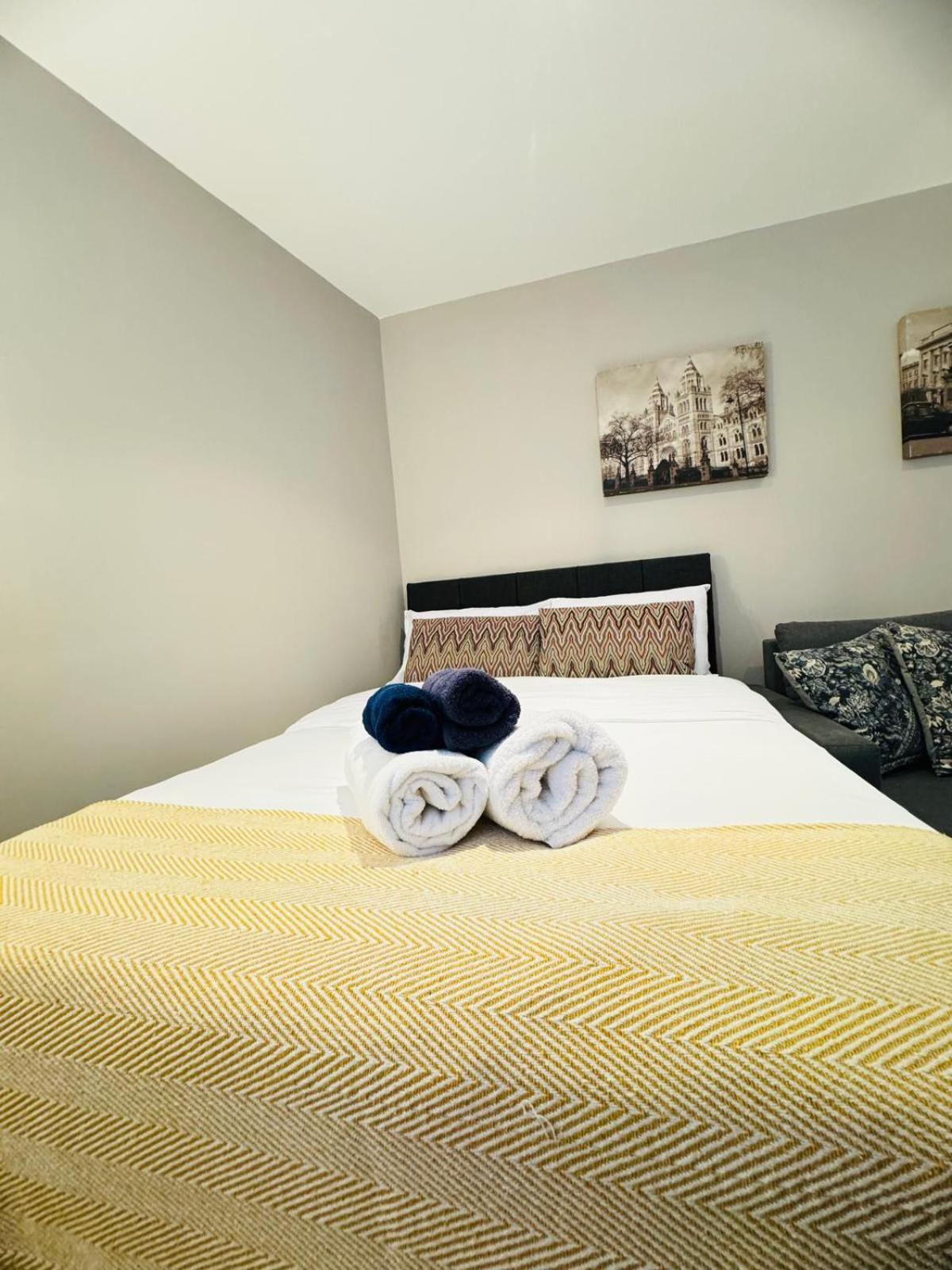 New In Marylebone * Londra